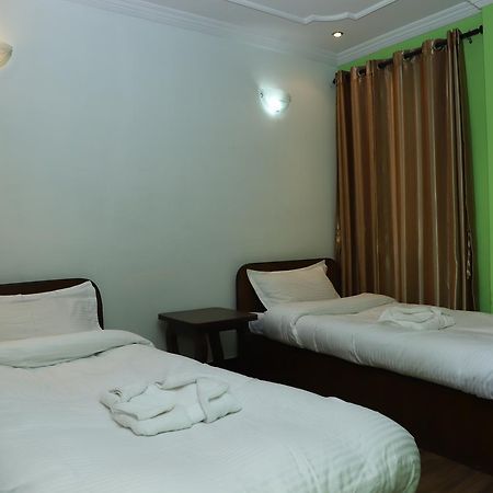 Hotel Thamel Катманду Экстерьер фото