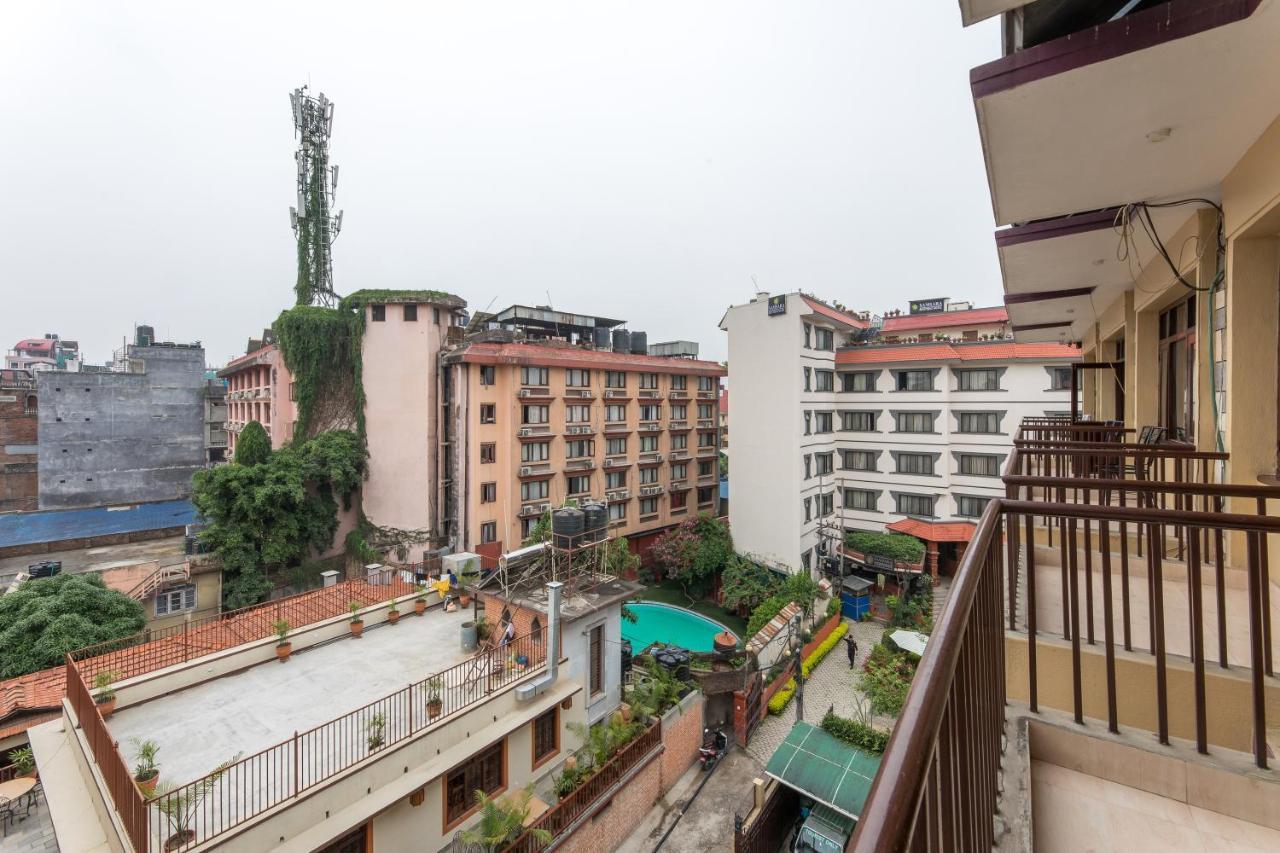 Hotel Thamel Катманду Экстерьер фото