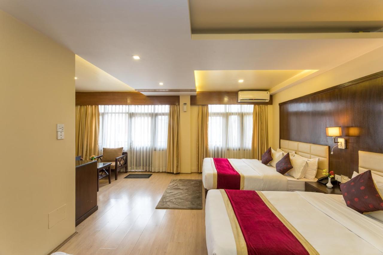 Hotel Thamel Катманду Экстерьер фото