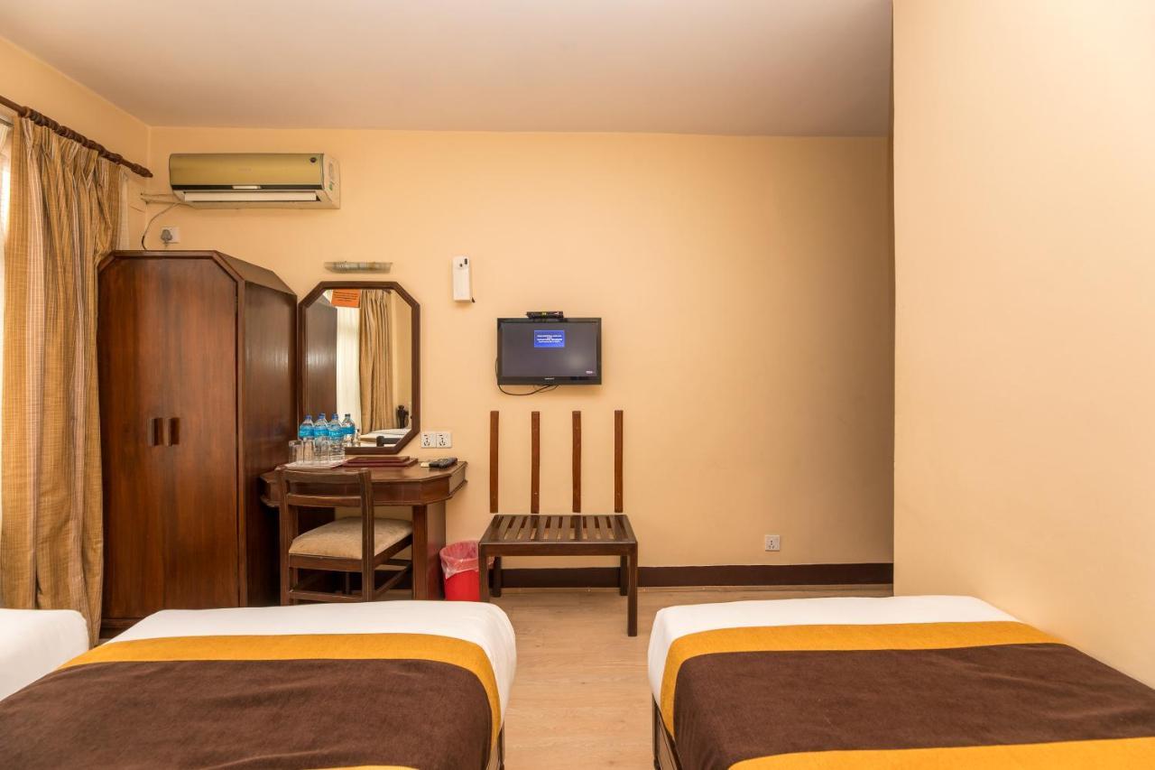 Hotel Thamel Катманду Экстерьер фото