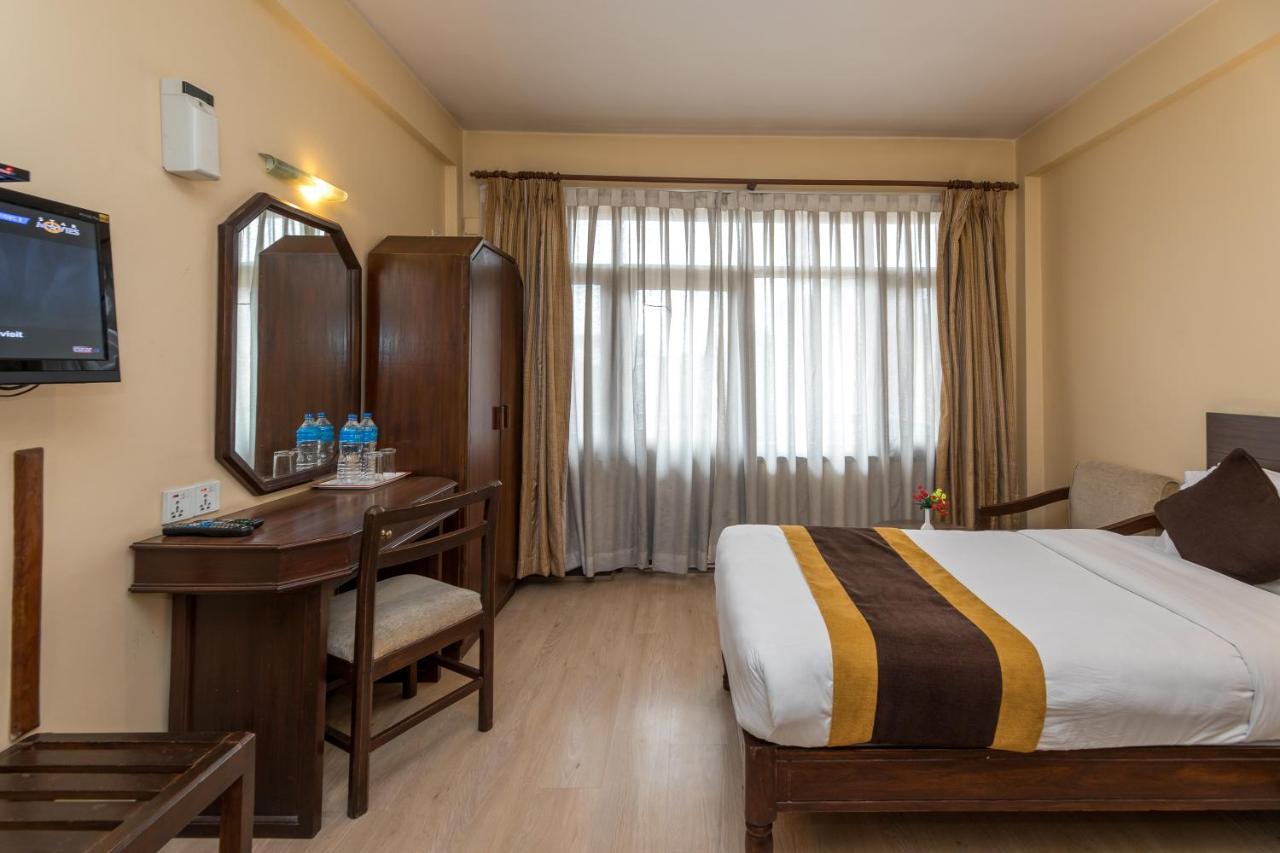 Hotel Thamel Катманду Экстерьер фото