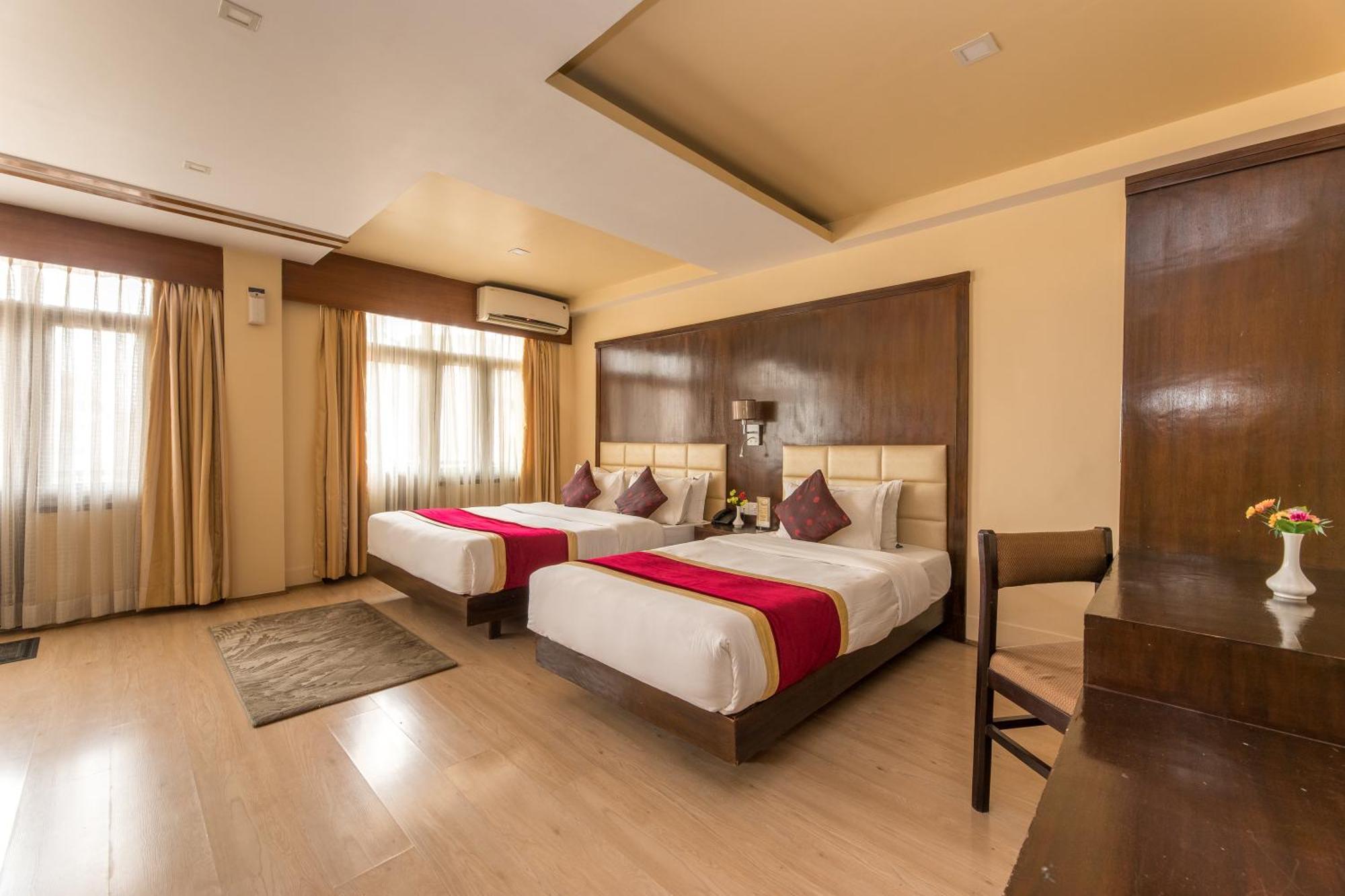 Hotel Thamel Катманду Экстерьер фото
