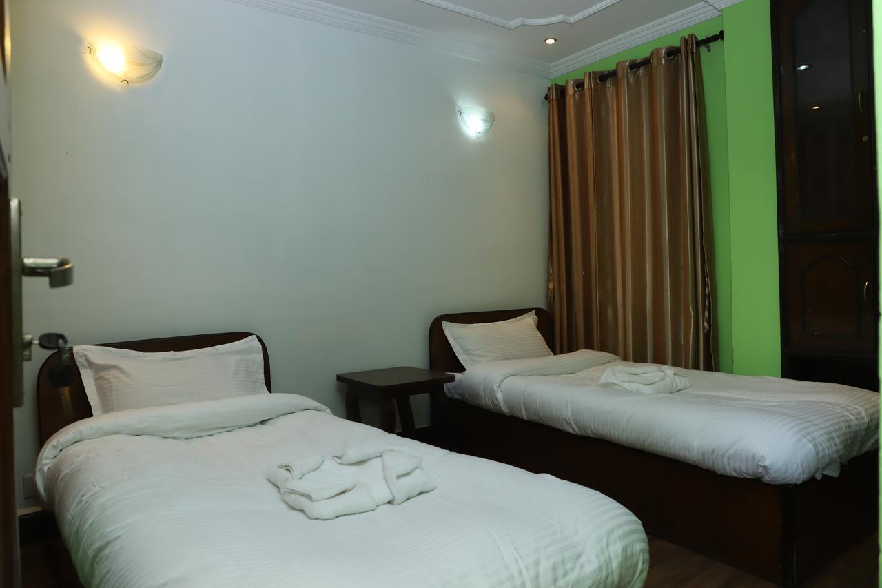 Hotel Thamel Катманду Экстерьер фото