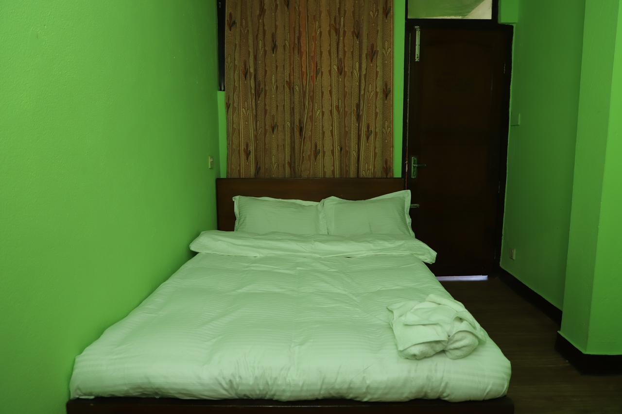 Hotel Thamel Катманду Экстерьер фото