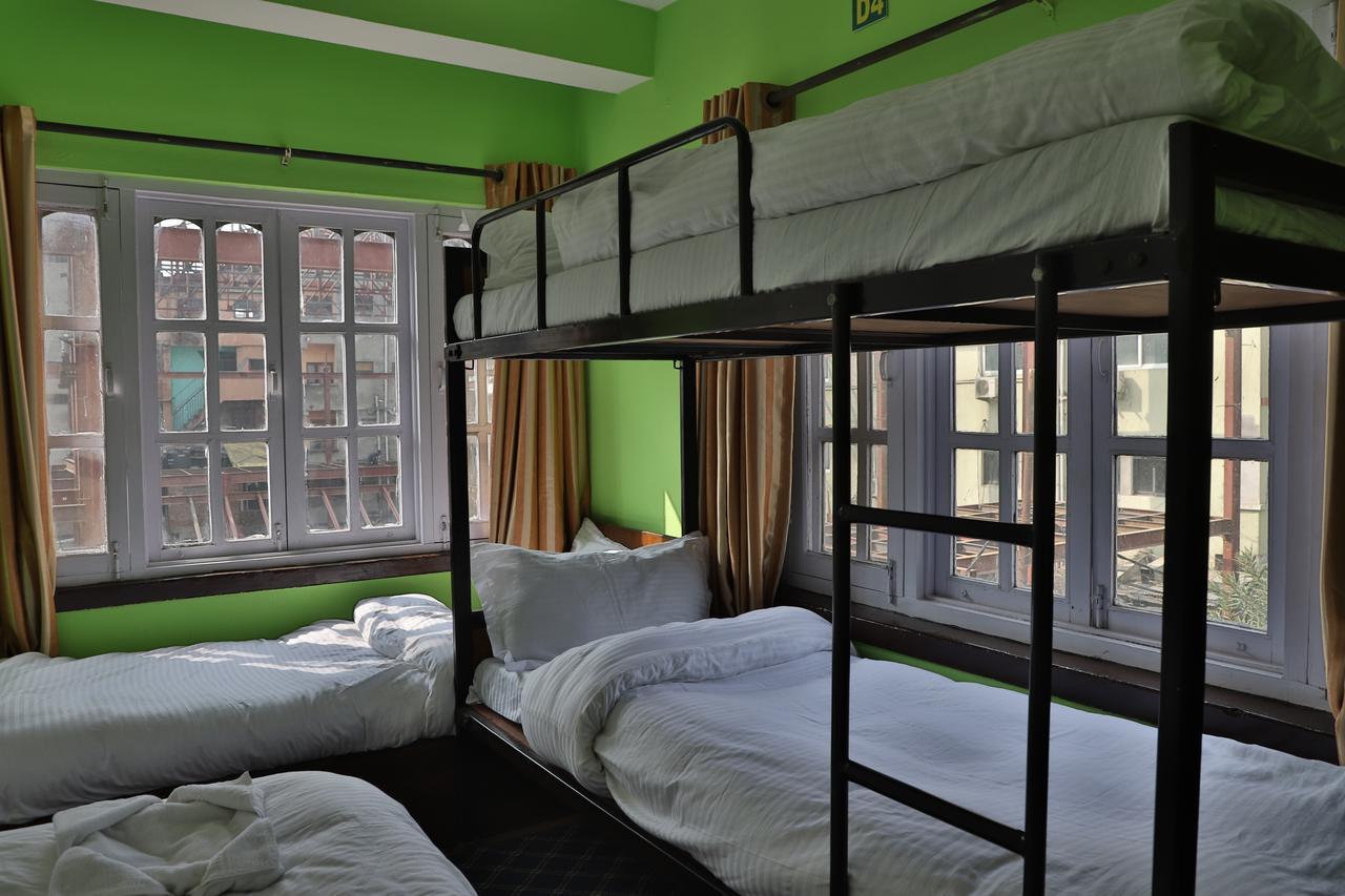 Hotel Thamel Катманду Экстерьер фото
