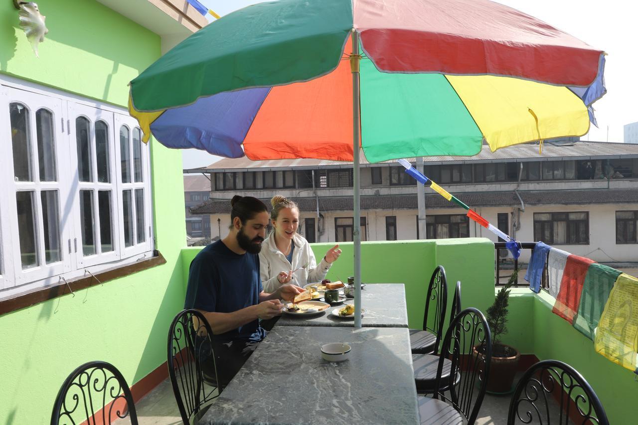 Hotel Thamel Катманду Экстерьер фото