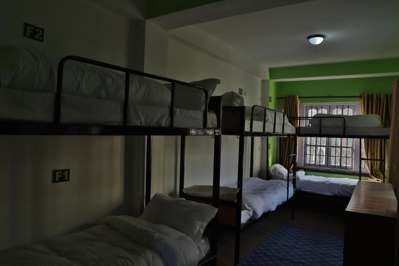 Hotel Thamel Катманду Экстерьер фото